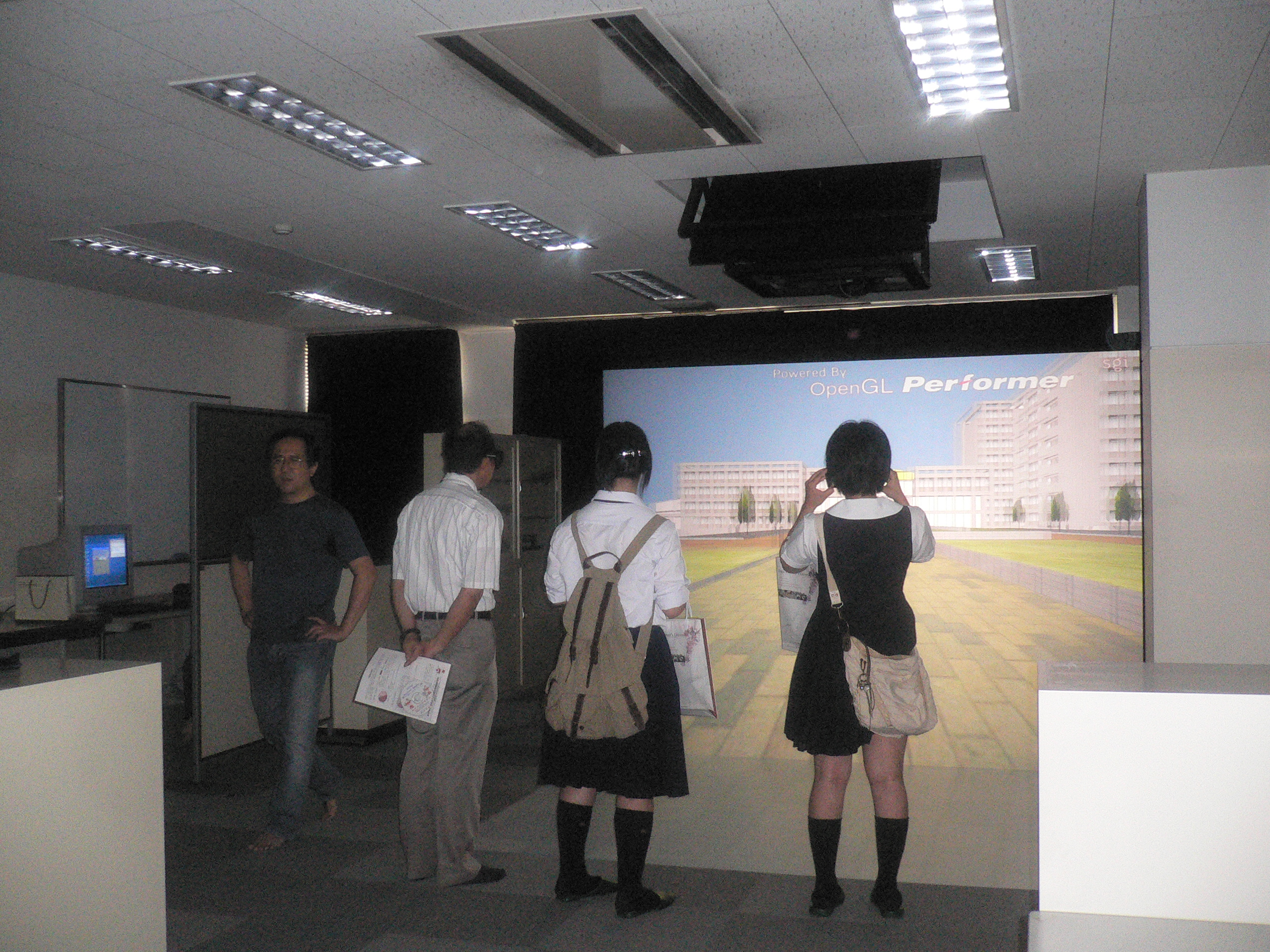 可視化工房を見学